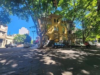 https://www.gallito.com.uy/venta-propiedad-corporativa-423m2-sobre-av-rivera-proxim-inmuebles-27804108