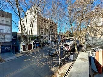 https://www.gallito.com.uy/alquiler-casa-de-altos-de-1-dormitorio-terraza-con-parril-inmuebles-27917983