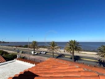 https://www.gallito.com.uy/casatroja-venta-casa-sobre-la-rambla-inmuebles-22232740