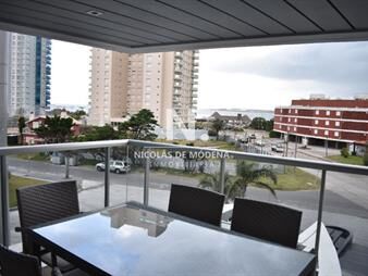 https://www.gallito.com.uy/espectacular-departamento-en-playa-mansa-punta-inmuebles-27941762