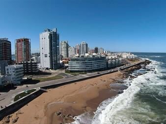 https://www.gallito.com.uy/venta-apartamento-3-dormitorios-punta-del-este-calypso-inmuebles-27942028
