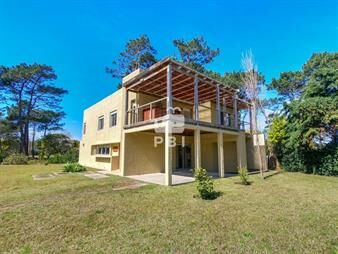 https://www.gallito.com.uy/alquiler-temporario-de-casa-de-4-dormitorios-en-tio-tom-pu-inmuebles-27510694
