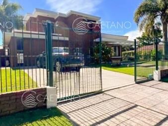 https://web5.gallito.com.uy/imponente-casa-en-venta-en-playa-mansa-punta-del-inmuebles-27946487