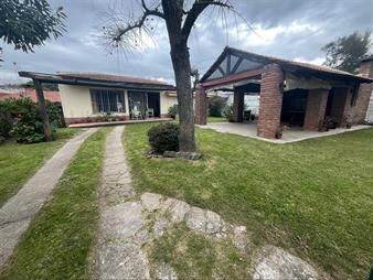 https://www.gallito.com.uy/buena-opcion-muy-funcional-2-habitaciones-al-fondo-lomas-inmuebles-27946587