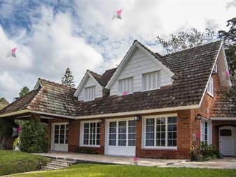 https://web5.gallito.com.uy/venta-de-casa-de-5-dormitorios-en-el-golf-punta-inmuebles-27043379