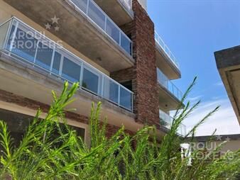 https://www.gallito.com.uy/apartamento-de-3-dormitorios-en-alquiler-en-carrasco-con-2-inmuebles-27731486