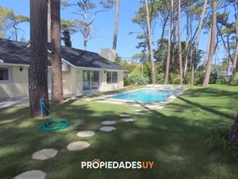 https://web5.gallito.com.uy/casa-en-venta-400-mts-playa-mansa-inmuebles-19647198