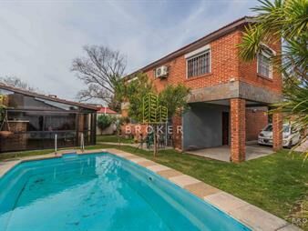https://www.gallito.com.uy/venta-casa-barra-de-carrasco-a-metros-de-la-inmuebles-27173870