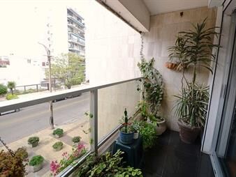 https://www.gallito.com.uy/venta-apartamento-pocitos-2-dormitorios-garage-inmuebles-27960047