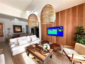 https://www.gallito.com.uy/propiedad-centrica-con-piscina-y-gran-fondo-inmuebles-27962863