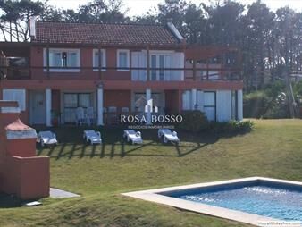 https://www.gallito.com.uy/casa-en-alquiler-4-dormitorios-con-piscina-en-inmuebles-25992516
