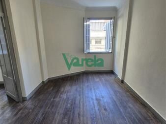 https://www.gallito.com.uy/venta-apartamento-2-dormitorios-yaro-esq-inmuebles-27963392