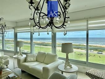 https://www.gallito.com.uy/espectacular-apartamento-esquinero-en-torre-le-inmuebles-27963486