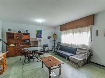 https://www.gallito.com.uy/casa-3-dorm-padron-unico-a-50-mts-de-gral-flores-inmuebles-27770930