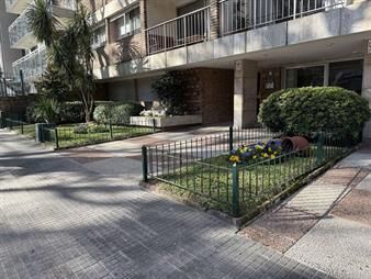 https://www.gallito.com.uy/venta-apartamento-3-dormitorios-estar-servicio-y-garage-pun-inmuebles-27907274