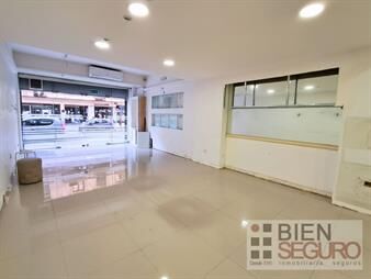 https://www.gallito.com.uy/local-comercial-en-venta-en-el-centro-inmuebles-27941602