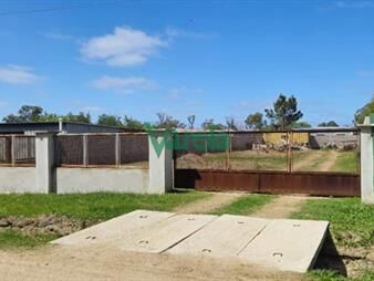 https://www.gallito.com.uy/terreno-en-las-toscas-norte-a-200-metros-de-la-inmuebles-27968726