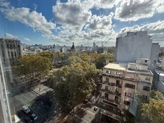https://www.gallito.com.uy/casatroja-venta-apartamento-en-el-centro-inmuebles-27343136
