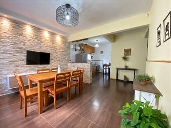 https://www.gallito.com.uy/venta-casa-en-colon-3-dormitorios-barbacoa-y-gge-inmuebles-27968795