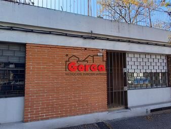 https://www.gallito.com.uy/excelente-casa-sobre-requena-y-miguelete-inmuebles-27971826