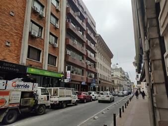 https://web5.gallito.com.uy/alquiler-de-oficina-ciudad-vieja-plaza-matriz-y-peatonal-s-inmuebles-27972002