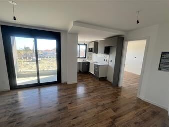 https://www.gallito.com.uy/apartamento-1-dormitorio-a-estrenar-con-cochera-frente-al-m-inmuebles-27972015