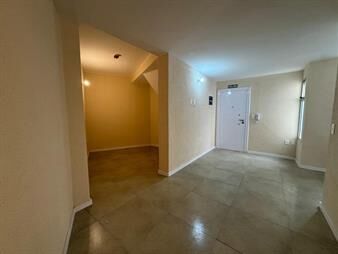 https://www.gallito.com.uy/venta-monoambiente-con-cocina-definida-la-blanqueada-inmuebles-27972030