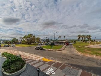 https://www.gallito.com.uy/alquiler-apto-3-dormitorios-2-garajes-forum-buceo-inmuebles-27972250