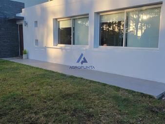 https://www.gallito.com.uy/venta-casa-en-piedras-del-chileno-playa-mansa-inmuebles-27972300