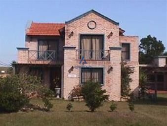 https://www.gallito.com.uy/casa-en-propiedad-horizontal-en-zona-de-tio-tom-inmuebles-27972302