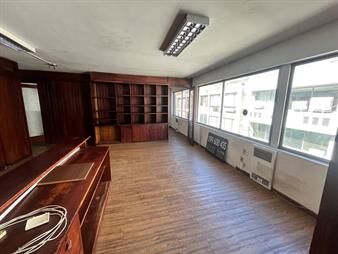 https://www.gallito.com.uy/venta-o-alquiler-oficina-ciudad-vieja-con-garaje-inmuebles-27971687