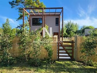 https://www.gallito.com.uy/en-venta-espectacular-casa-en-la-barra-de-4-inmuebles-27972997