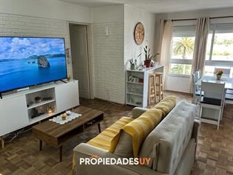 https://www.gallito.com.uy/apartamento-en-centro-maldonado-inmuebles-27976374