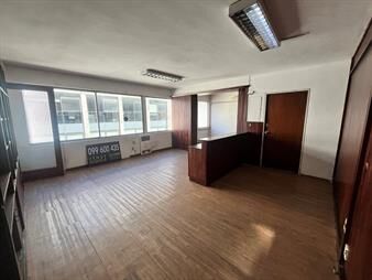 https://www.gallito.com.uy/venta-o-alquiler-oficina-ciudad-vieja-con-garaje-inmuebles-27971687