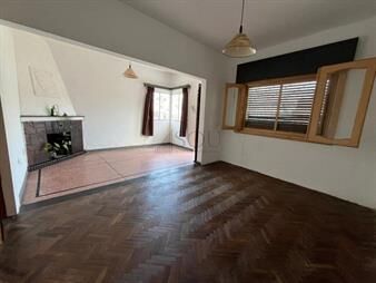 https://www.gallito.com.uy/venta-casa-padron-unico-2-dormitorios-y-gran-terreno-en-be-inmuebles-27976503