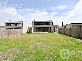 https://www.gallito.com.uy/venta-casa-de-4-dormitorios-en-huertas-de-los-horneros-inmuebles-27977459