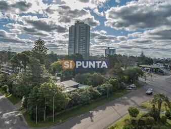 https://www.gallito.com.uy/venta-apartamento-de-3-dormitorios-en-zona-punta-inmuebles-27607863
