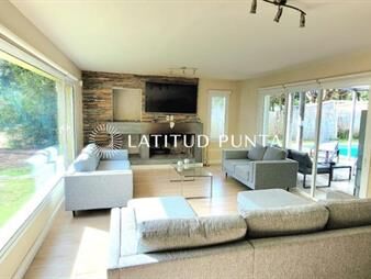 https://www.gallito.com.uy/casa-3-dormitorios-mas-dependencia-y-piscina-inmuebles-27981424