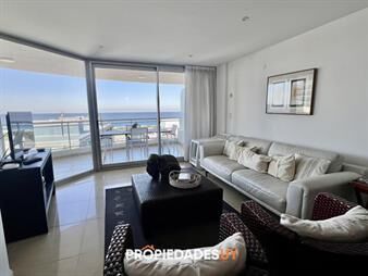 https://www.gallito.com.uy/venta-apartamento-de-4-dormitorios-y-4-baños-con-inmuebles-27581803