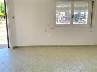 https://www.gallito.com.uy/venta-casa-parqu-batlle-2-dorm-2-baños-gge-inmuebles-27946346