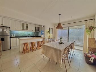 https://www.gallito.com.uy/apartamento-de-tres-dormitorios-completamente-en-inmuebles-27981429