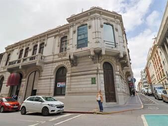 https://www.gallito.com.uy/venta-edificio-ciudad-vieja-inmuebles-27873850