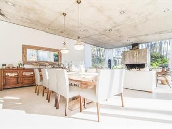 https://www.gallito.com.uy/casa-en-venta-de-4-dormitorios-en-barrio-privado-inmuebles-25213926