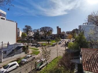 https://www.gallito.com.uy/venta-apto-2-dormitorios-y-gge-en-puerto-de-buceo-inmuebles-27124471