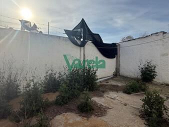https://www.gallito.com.uy/venta-casa-2-dormitorios-ph-cerrito-patio-inmuebles-27941062