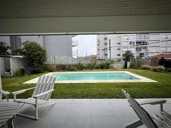 https://www.gallito.com.uy/alquiler-de-temporada-a-pasos-de-playa-mansa-inmuebles-27946486