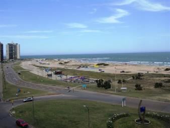 https://www.gallito.com.uy/apartamento-de-3-dormitorios-en-venta-en-torre-inmuebles-27739359