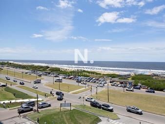 https://www.gallito.com.uy/espectacular-departamento-de-3-suites-en-torre-le-inmuebles-27524220