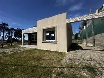 https://www.gallito.com.uy/venta-casa-zona-piedras-del-chileno-playa-mansa-inmuebles-27994199