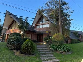 https://www.gallito.com.uy/casa-en-venta-en-barrio-lugano-punta-del-este-inmuebles-27994313